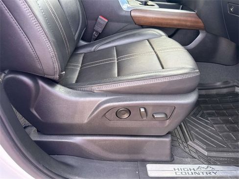 Used 2024 Chevrolet Silverado 2500 High Country w/ High Country Premium Package image 13