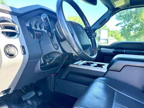 Used 2016 Ford F250 Lariat w/ Lariat Ultimate Package AWD/4WD image 13