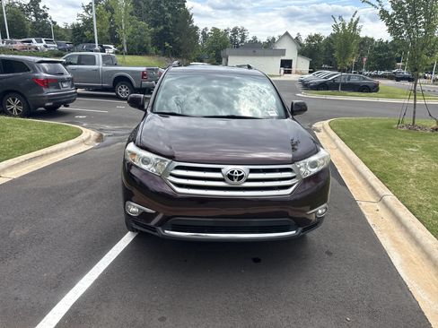 Used 2013 Toyota Highlander Limited AWD/4WD image 3