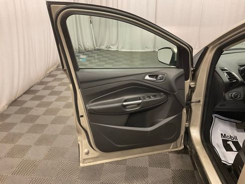 Used 2017 Ford Escape Titanium image 21