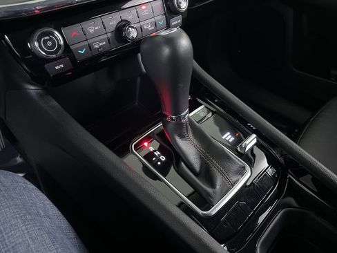 Used 2022 Jeep Compass Limited image 18