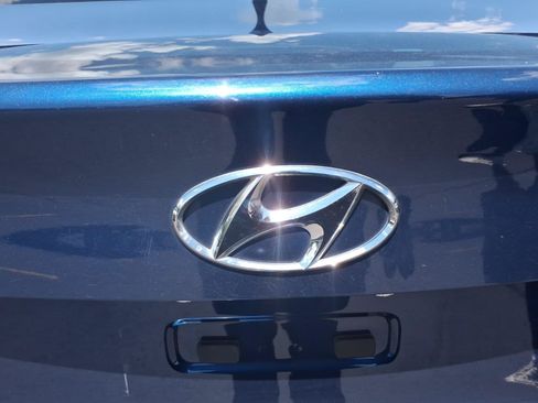 Used 2018 Hyundai Elantra Value Edition FWD image 14