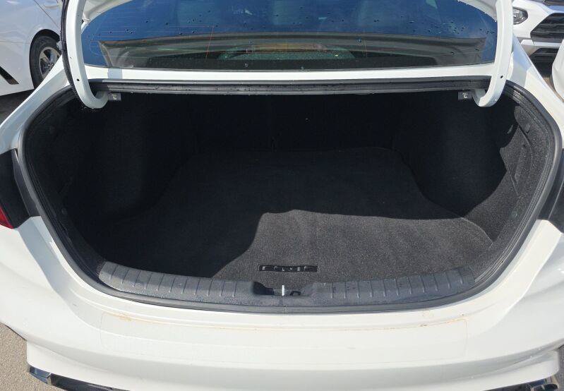 Used 2024 Kia Forte GT-Line w/ GT-Line Premium Package FWD image 16