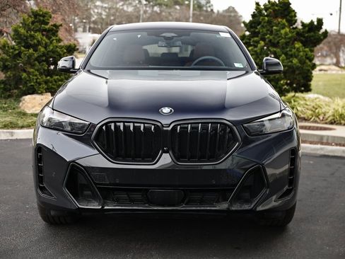 New 2026 BMW X6 xDrive40i w/ Climate Comfort Package image 13