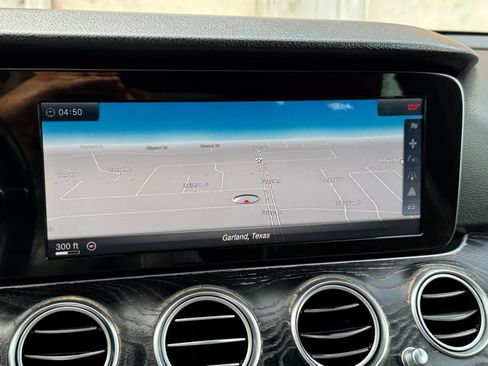Used 2017 Mercedes-Benz E 300 4MATIC image 33