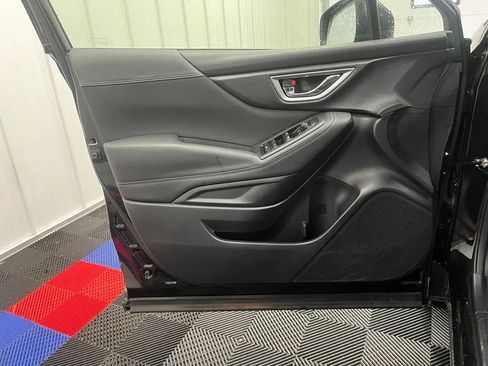 Used 2024 Subaru Forester Premium AWD/4WD image 11