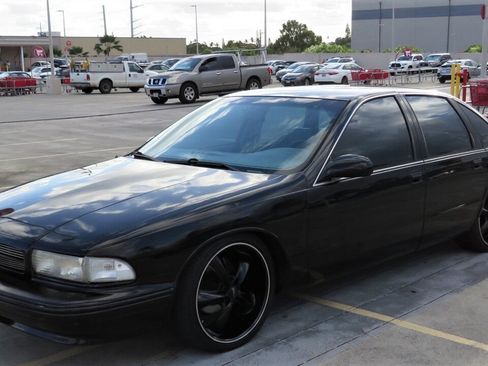 Used 1995 Chevrolet Impala SS image 1