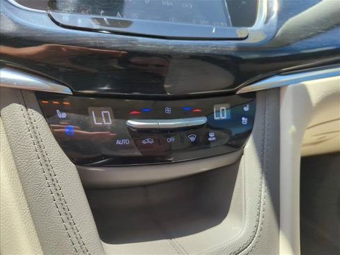 Used 2024 Cadillac XT6 Premium Luxury FWD image 11