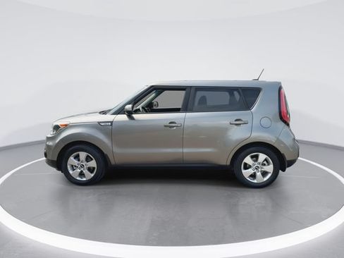 Used 2017 Kia Soul w/ Convenience Package FWD image 6