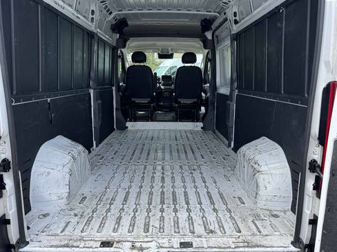 Used 2023 RAM ProMaster 2500 FWD image 14