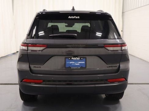 New 2025 Jeep Grand Cherokee Limited image 8