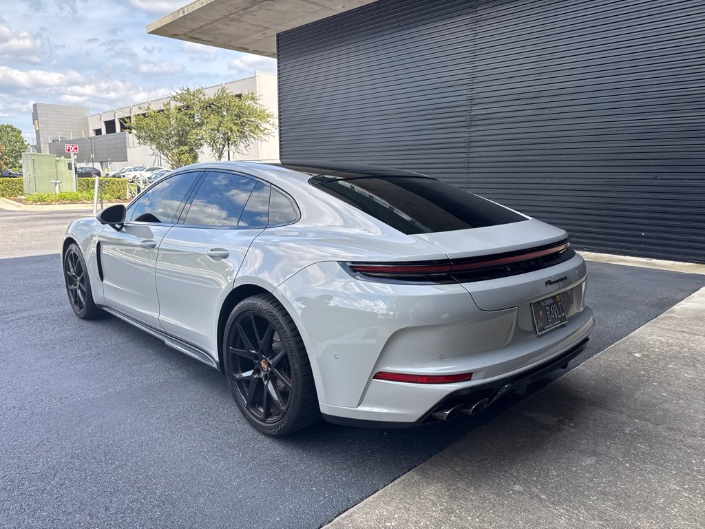 Used 2026 Porsche Panamera RWD image 3