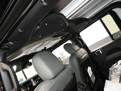 New 2026 Jeep Gladiator Mojave image 30