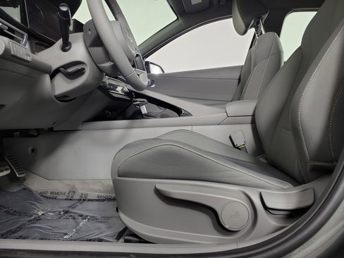 New 2025 Hyundai Elantra SEL w/ Cargo Package image 26