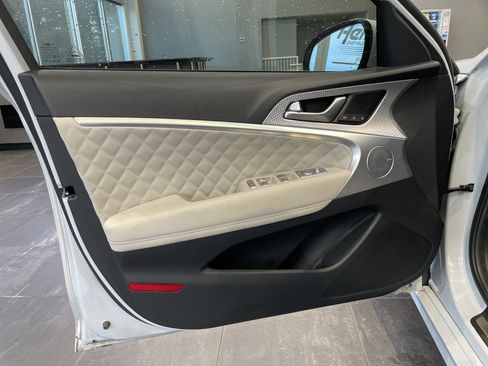 Used 2023 Genesis G70 3.3T w/ Sport Prestige Package RWD image 14