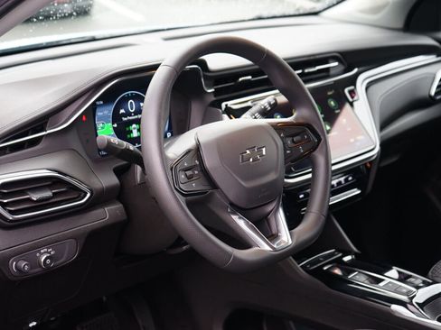 Used 2023 Chevrolet Bolt EUV LT image 13