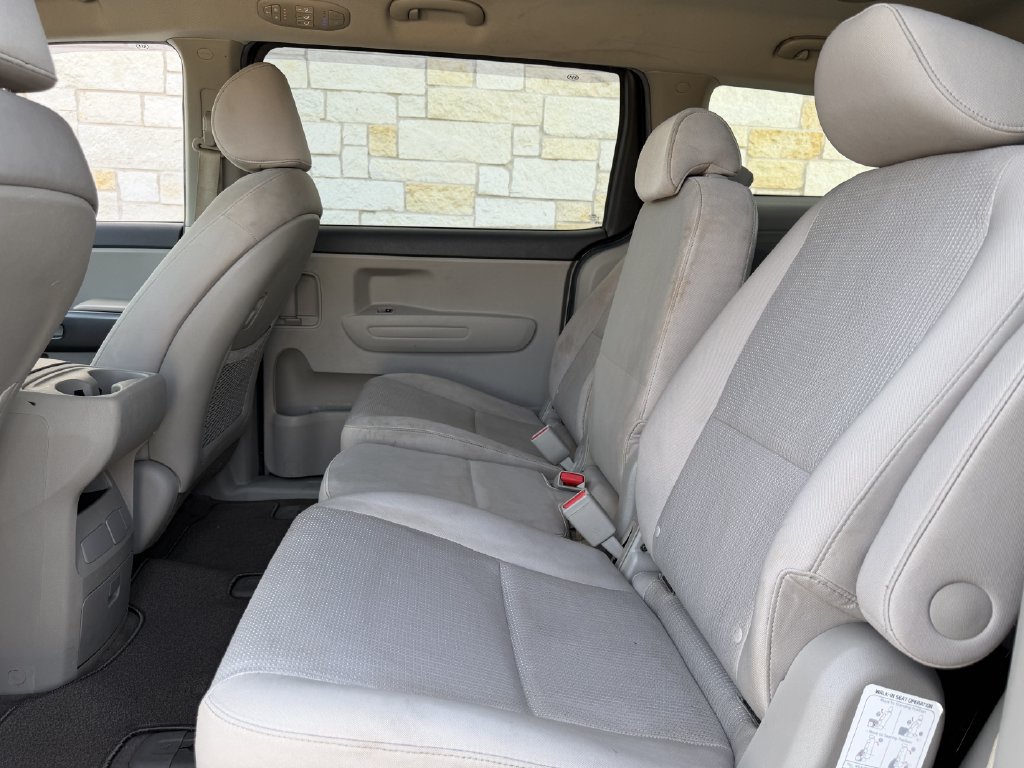 Used 2021 Kia Sedona LX FWD image 27