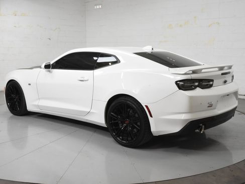 Used 2020 Chevrolet Camaro SS RWD image 9