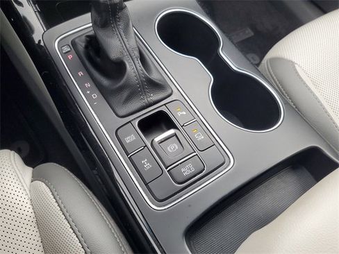 Used 2020 Kia Sorento SX image 27