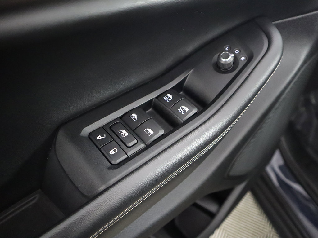Used 2023 Jeep Grand Cherokee Limited AWD/4WD image 40