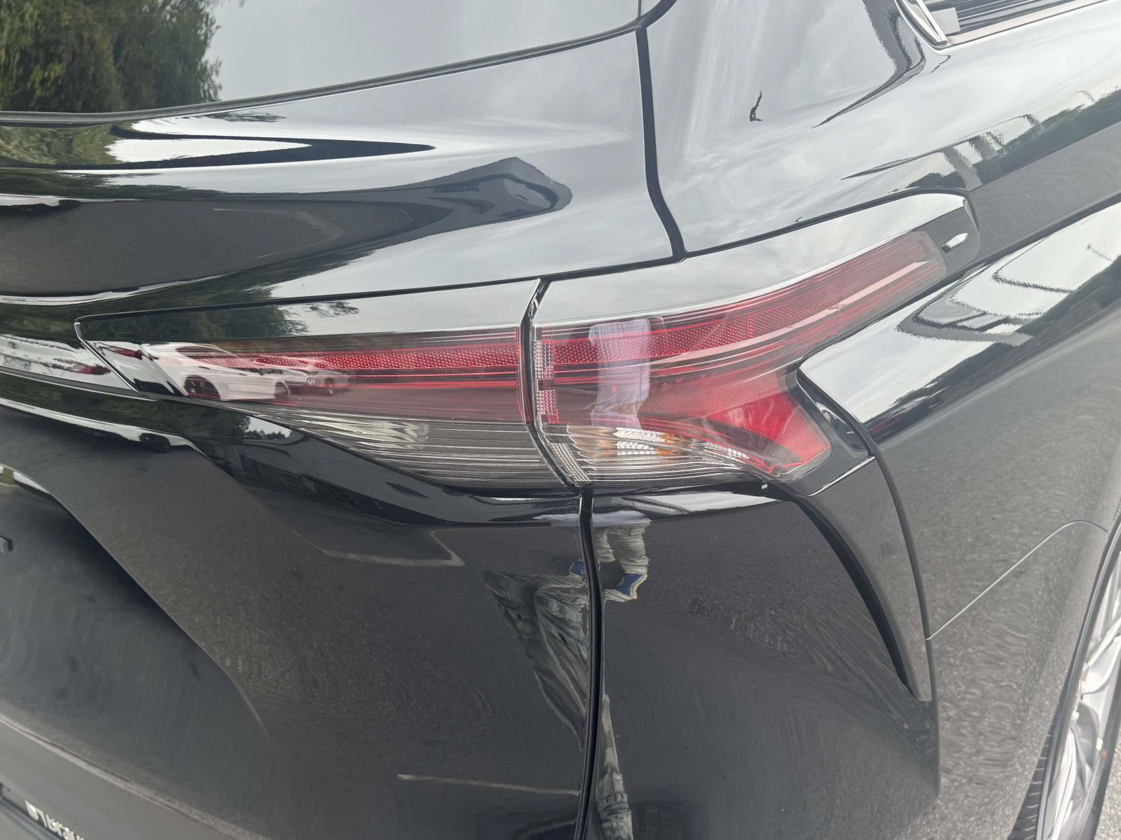 Used 2026 Toyota Sienna LE FWD image 11