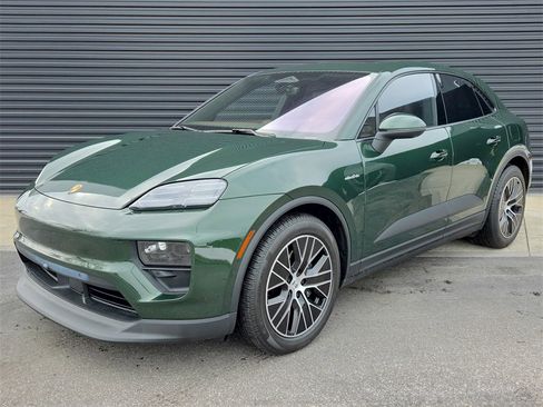Used 2025 Porsche Macan Electric image 1