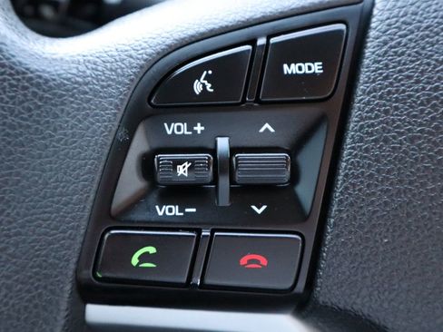 Used 2017 Hyundai Tucson SE image 28