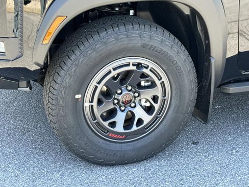 New 2026 Nissan Frontier PRO-4X w/ Tow Package AWD/4WD image 7
