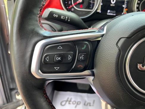 Used 2018 Jeep Wrangler Unlimited Rubicon AWD/4WD image 12