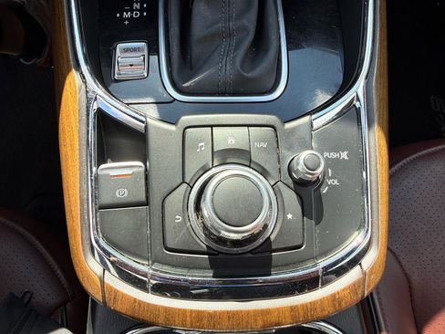 Used 2017 MAZDA CX-9 Signature image 34