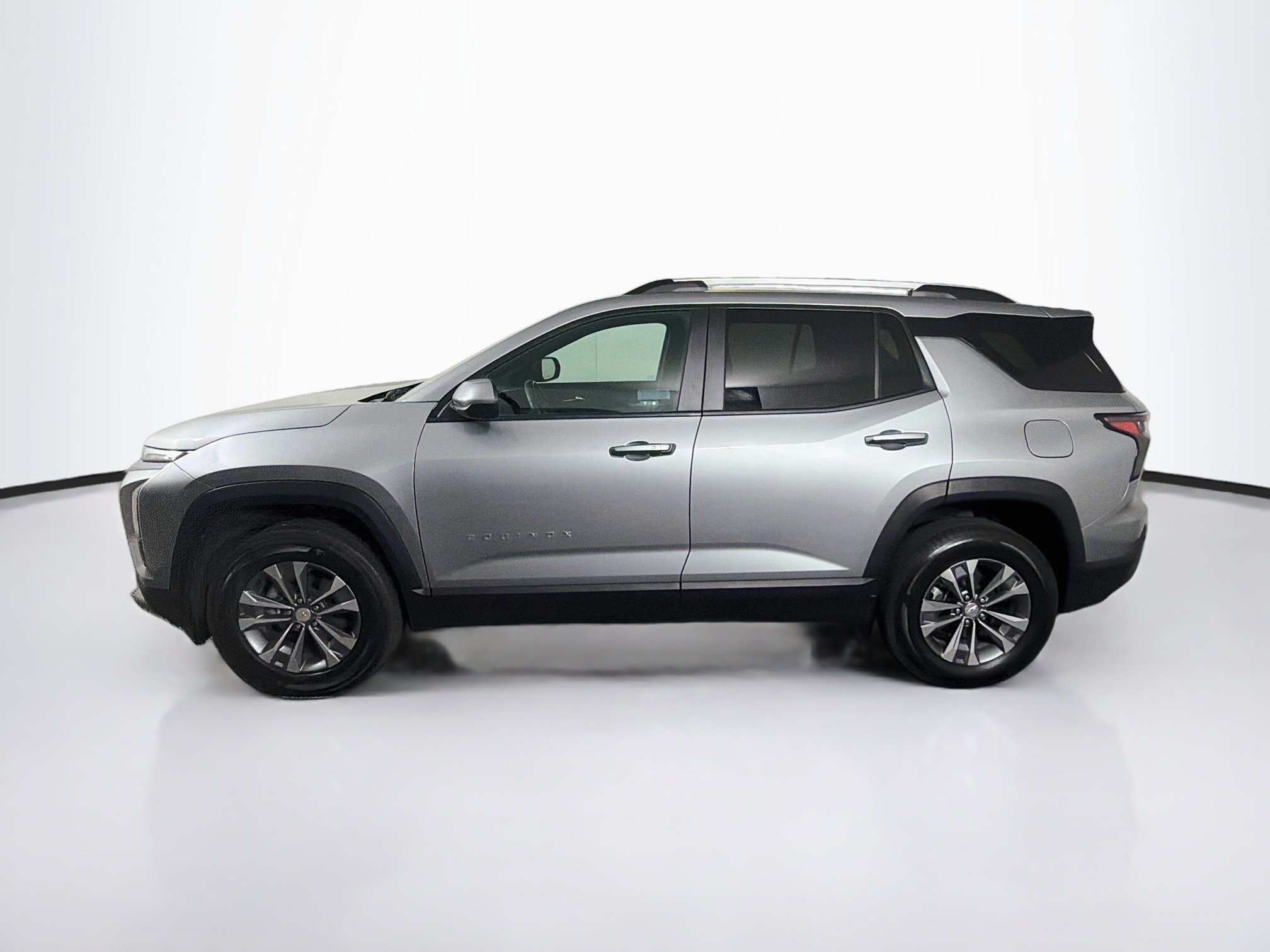 Used 2025 Chevrolet Equinox LT w/ Convenience Package II FWD image 4