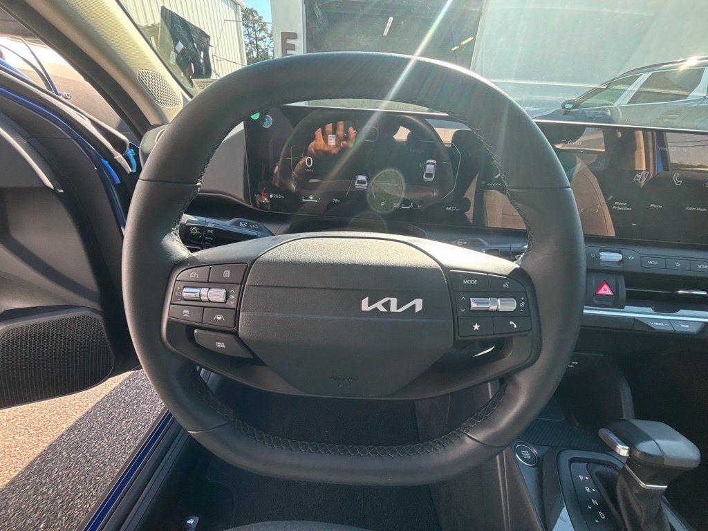 Certified 2025 Kia K4 EX FWD image 14