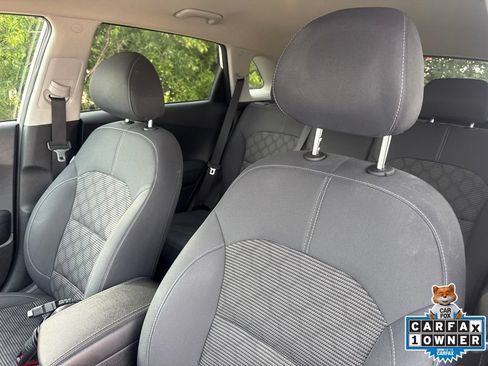 Used 2020 Kia Niro LX FWD image 13