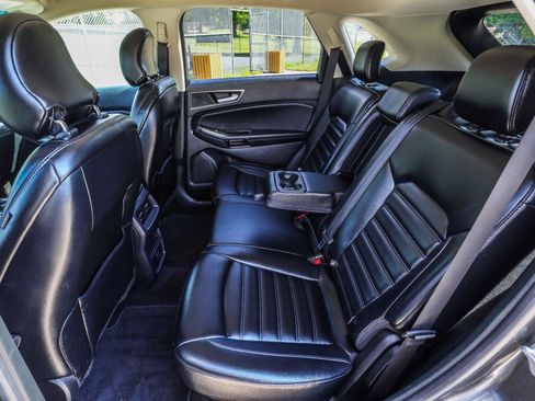 Used 2019 Ford Edge SEL w/ Equipment Group 201A AWD/4WD image 35