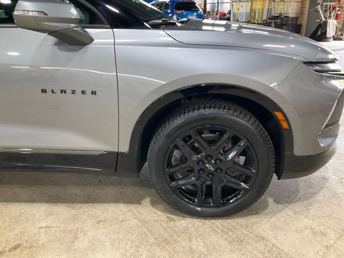 Used 2023 Chevrolet Blazer RS w/ Driver Confidence II Package AWD/4WD image 31