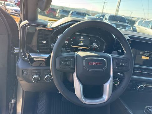 New 2026 GMC Sierra 1500 Elevation image 15
