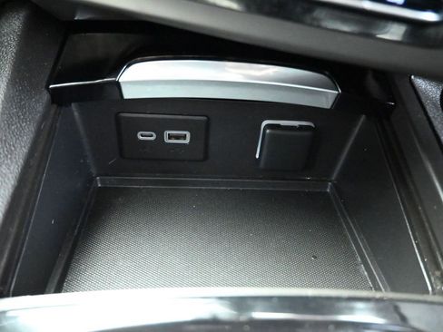 Used 2021 Buick Envision Essence AWD/4WD image 21