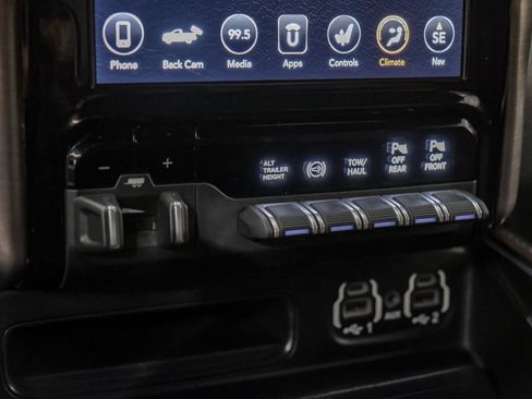 Used 2021 RAM 3500 Limited AWD/4WD image 25