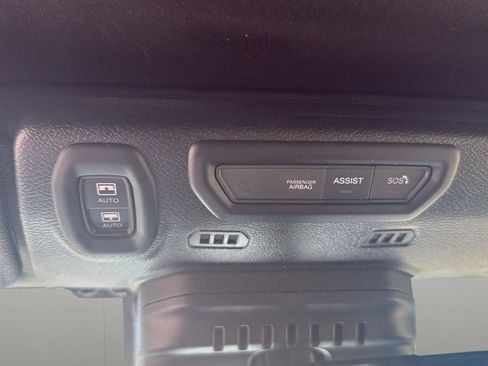 Used 2021 Jeep Wrangler Unlimited Rubicon 4xe w/ Cold Weather Group AWD/4WD image 34
