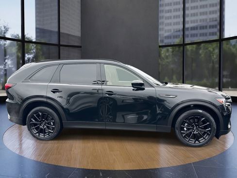 Certified 2025 MAZDA CX-70 3.3 Turbo w/ Premium Plus Pkg image 2