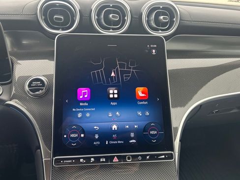 Used 2025 Mercedes-Benz GLC 350e 4MATIC image 14