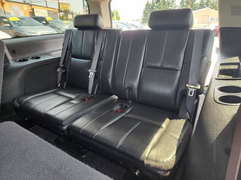 Used 2013 Chevrolet Suburban LT w/ Luxury Package AWD/4WD image 25