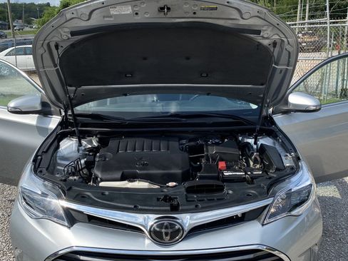 Used 2018 Toyota Avalon XLE Plus FWD image 18