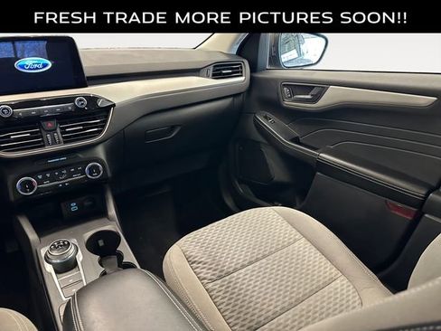 Used 2022 Ford Escape SE w/ Convenience Package FWD image 11