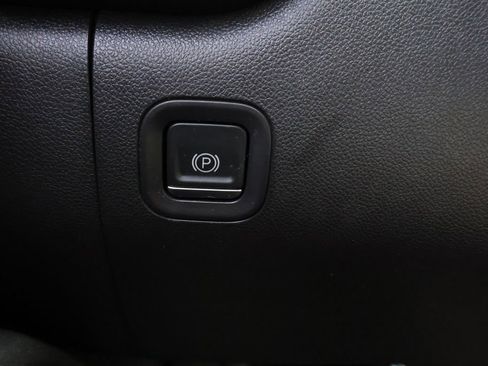 Used 2021 Chevrolet Silverado 1500 W/T w/ WT Value Package image 34