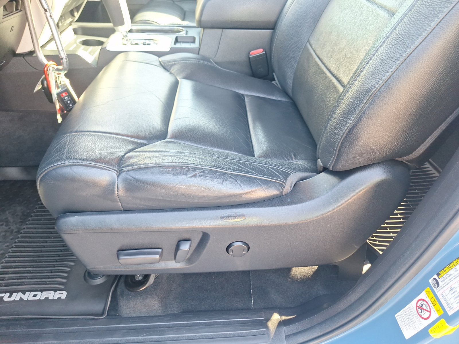 Used 2020 Toyota Tundra SR5 w/ SR5 Leather Package AWD/4WD image 19