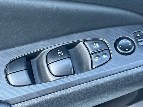 Used 2023 Nissan Altima 2.5 S image 12