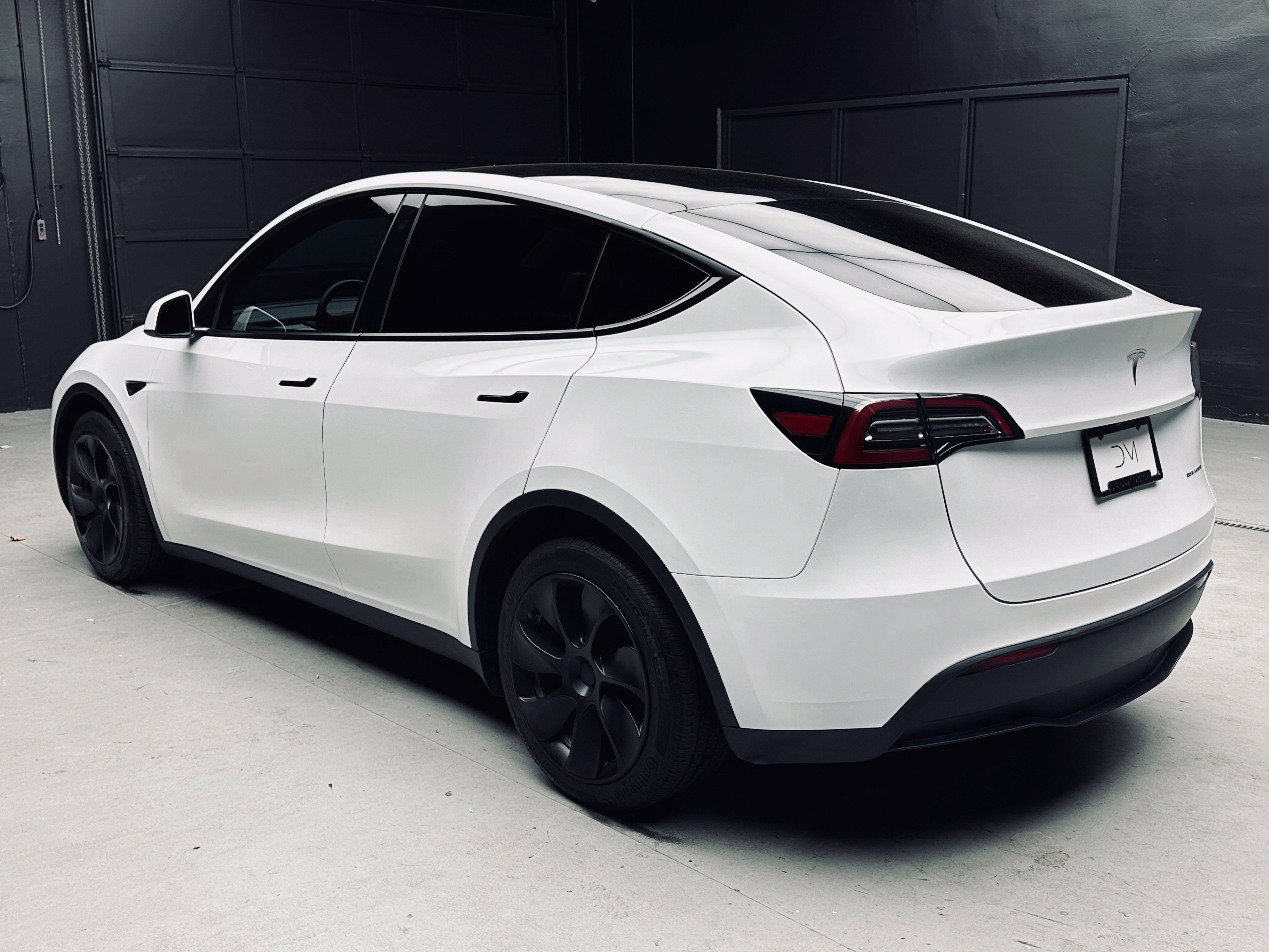 Used 2023 Tesla Model Y Long Range AWD/4WD image 5