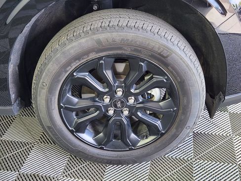 Used 2024 Ford Maverick Lariat w/ Black Appearance Package AWD/4WD image 9