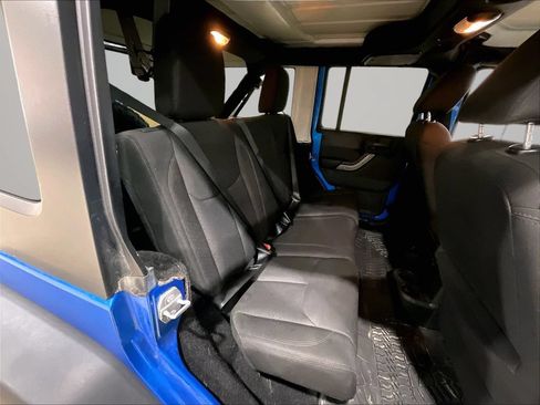 Used 2015 Jeep Wrangler Unlimited Sport w/ Power Convenience Group AWD/4WD image 26